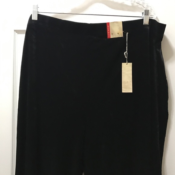 NWT Avenue Black Velour leggings/pants - Picture 3 of 8